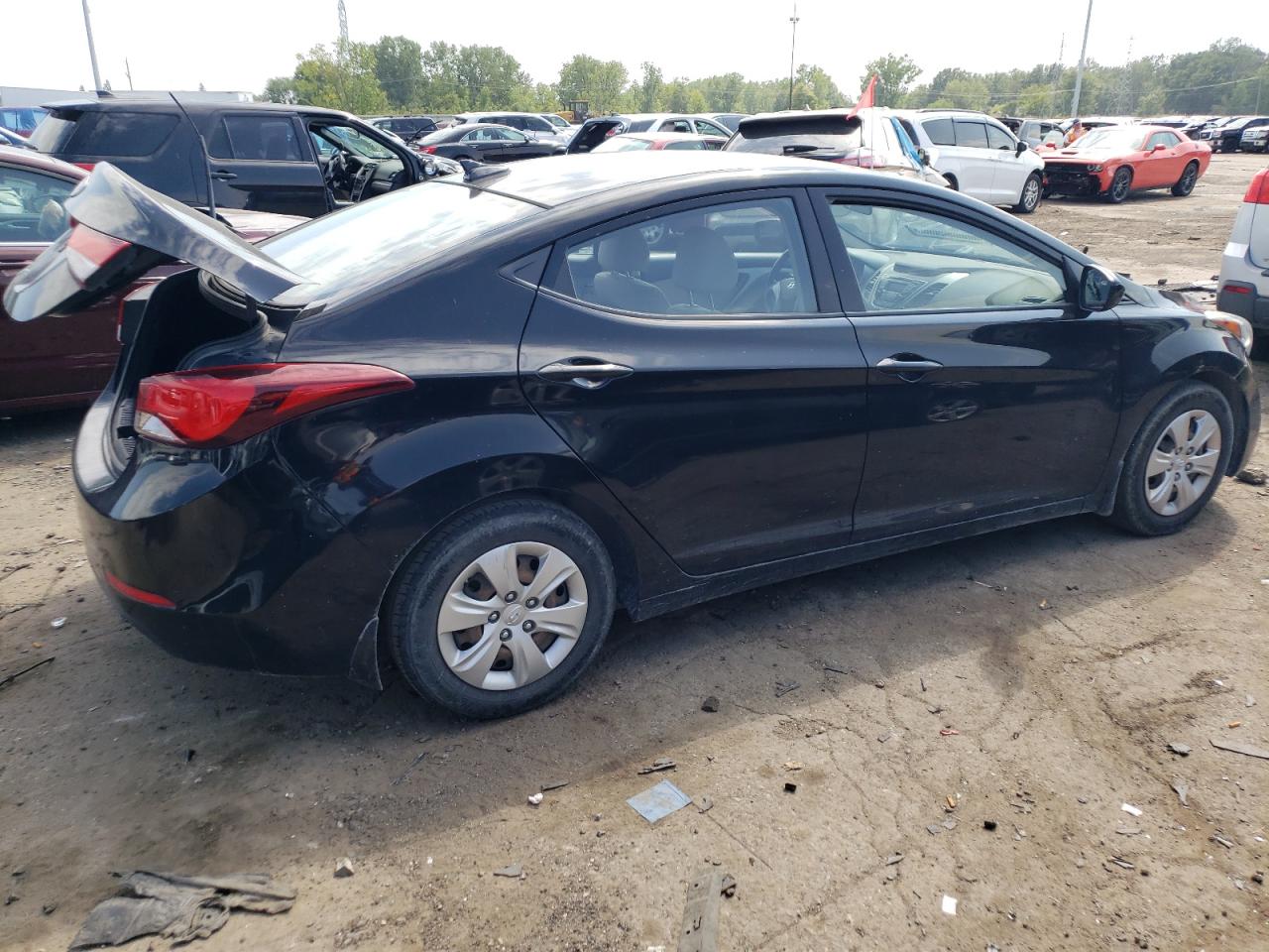 Изображение 3 2016 HYUNDAI ELANTRA SE 2016 с VIN KMHDH4AE4GU601776
