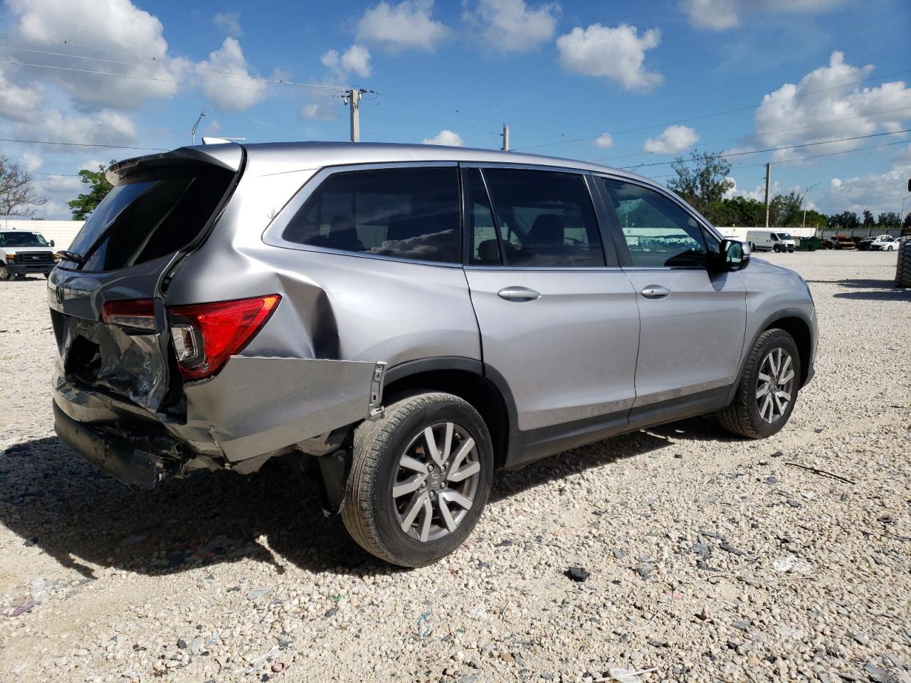 Image 3 of 2020 HONDA PILOT EXL 2020 with VIN 5FNYF5H51LB026062