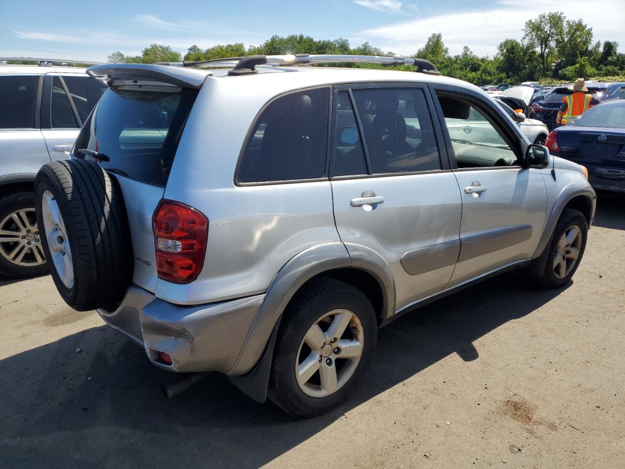 Image 3 of 2004 TOYOTA RAV4  2004 with VIN JTEHD20VX46005221