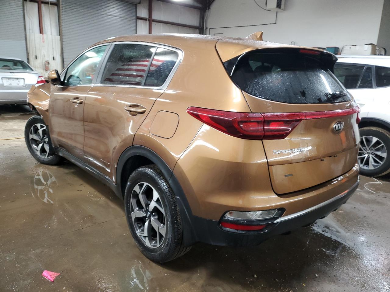Изображение 2 2021 KIA SPORTAGE LX 2021 с VIN KNDPM3AC9M7912362