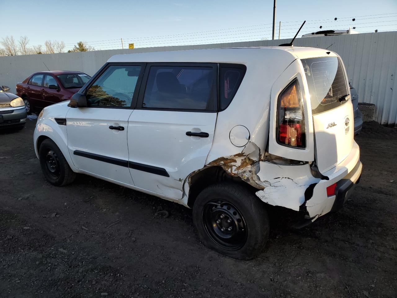 Image 2 of 2011 KIA SOUL  2011 with VIN KNDJT2A19B7713536