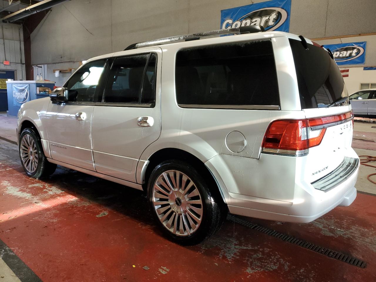 Изображение 2 2017 LINCOLN NAVIGATOR SELECT 2017 с VIN 5LMJJ2JTXHEL01159