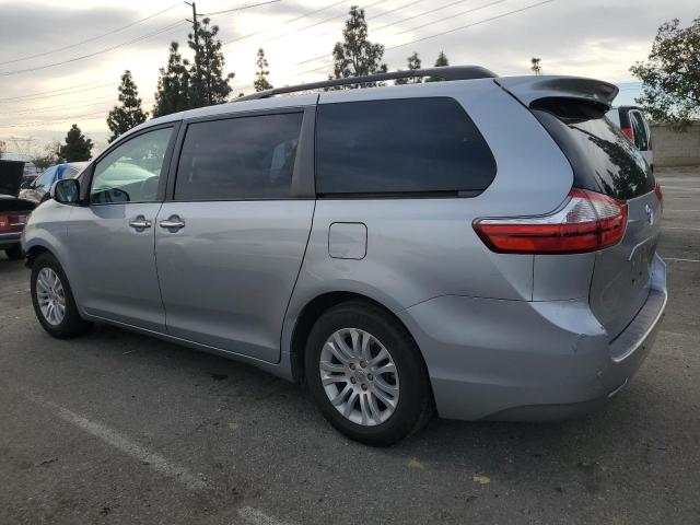 Изображение 2 2015 TOYOTA SIENNA XLE 2015 с VIN 5TDYK3DC1FS658788