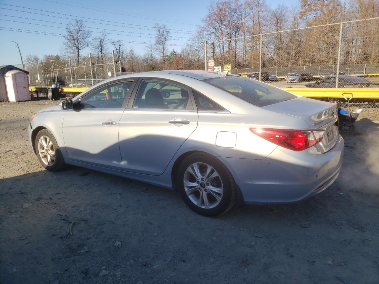 Image 2 of 2013 HYUNDAI SONATA SE 2013 with VIN 5NPEC4ACXDH649813