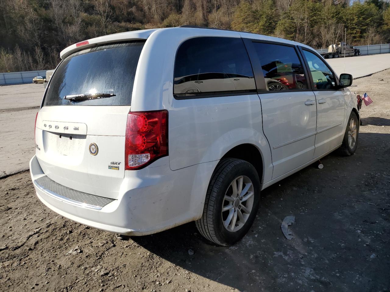 Image 3 of 2015 DODGE GRAND CARAVAN SXT 2015 with VIN 2C4RDGCGXFR733488