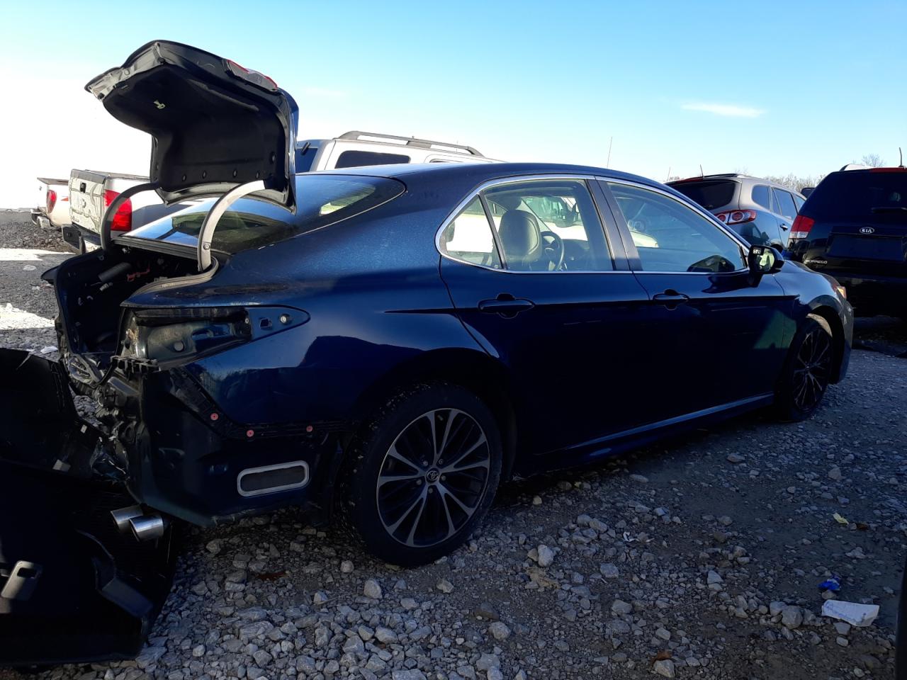 Obraz 3 z 2018 TOYOTA CAMRY L 2018 z VIN JTNB11HK2J3040948