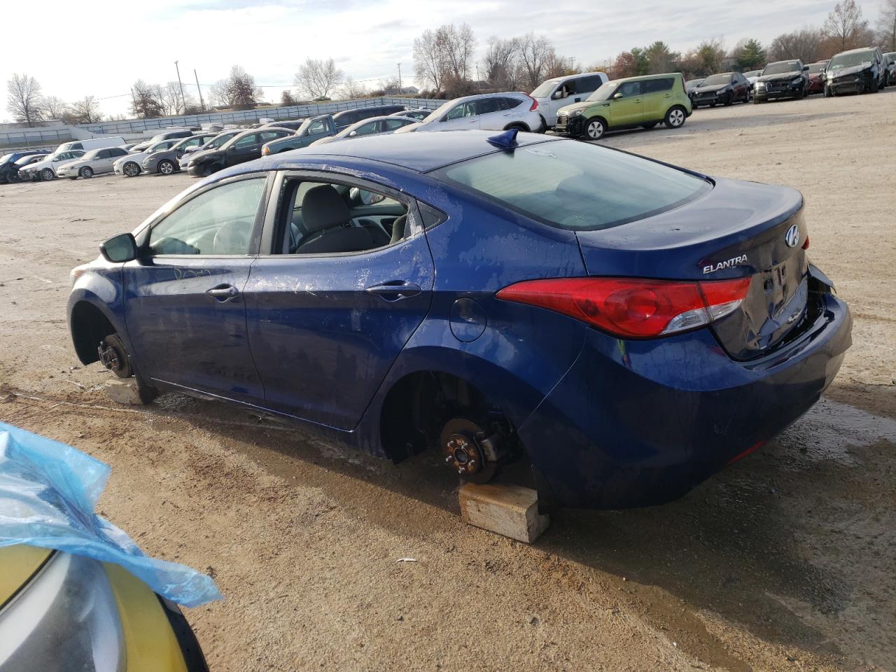 Obraz 2 z 2013 HYUNDAI ELANTRA GLS 2013 z VIN KMHDH4AE3DU839193