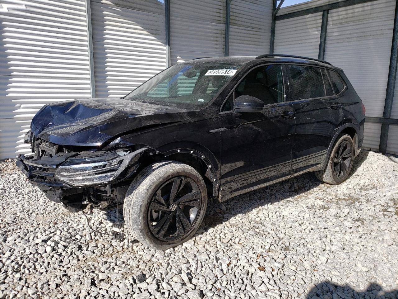 Obraz 1 z 2023 VOLKSWAGEN TIGUAN SE R-LINE BLACK 2023 z VIN 3VVCB7AX9PM005119