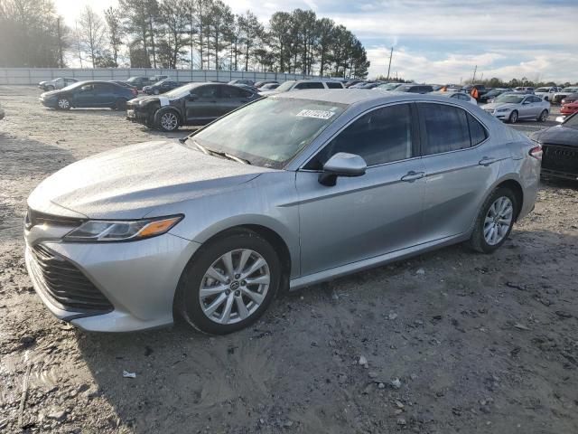 Obraz 1 z 2020 TOYOTA CAMRY LE 2020 z VIN 4T1C11AKXLU975131
