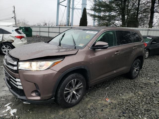Изображение 2017 TOYOTA HIGHLANDER LE 2017