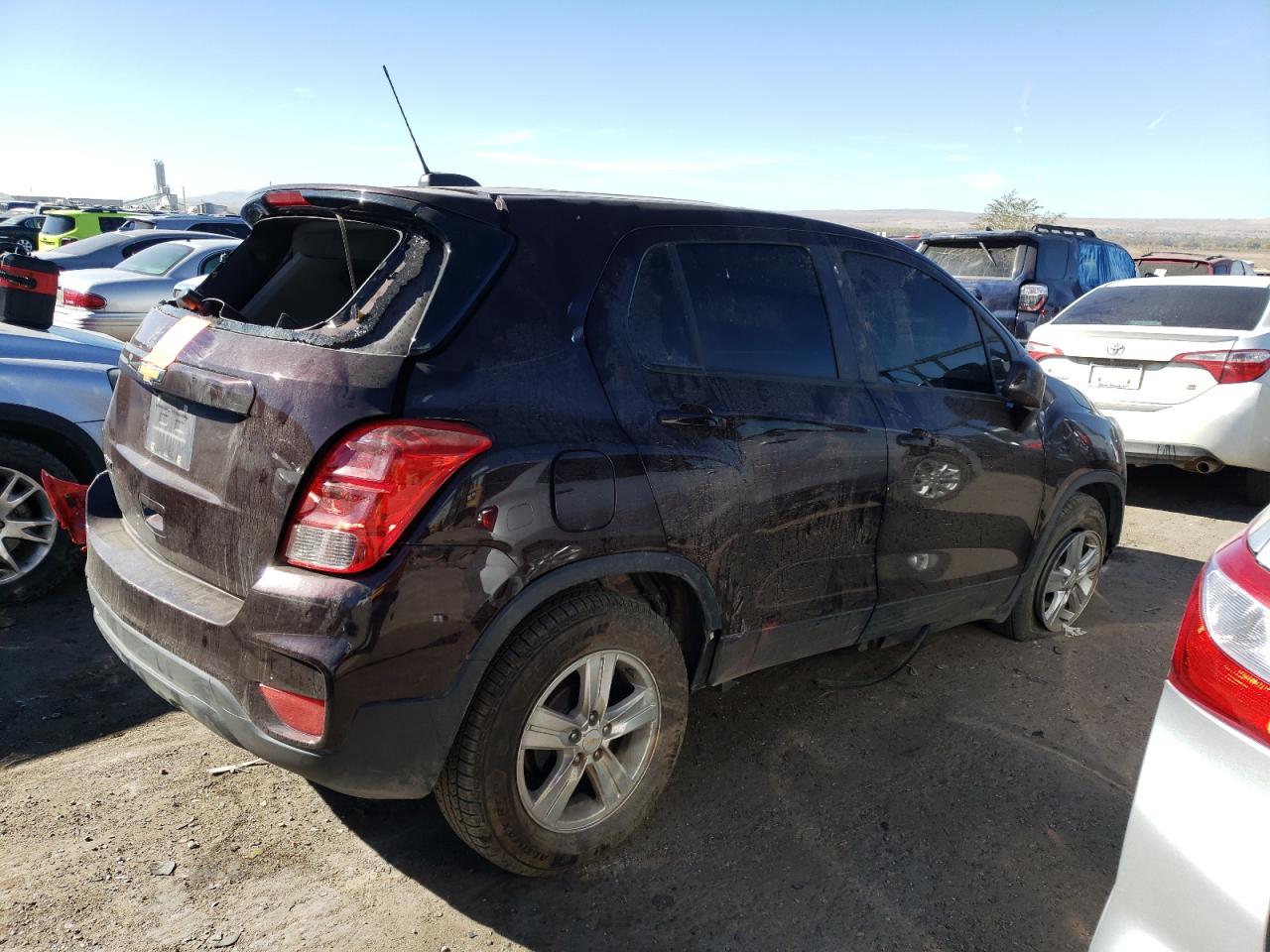 Obraz 3 z 2020 CHEVROLET TRAX LS 2020 z VIN KL7CJKSB6LB350565