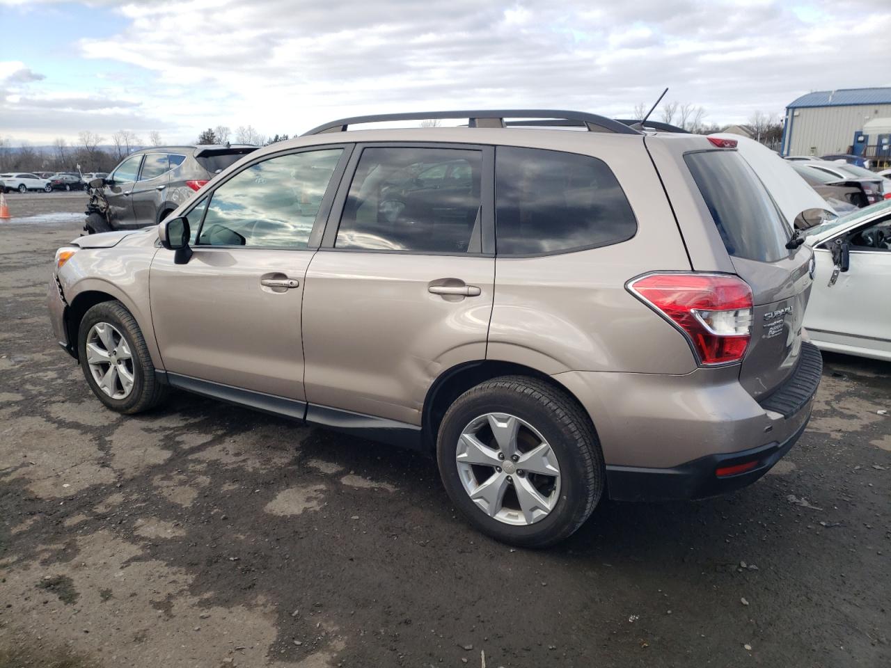 Изображение 2 2015 SUBARU FORESTER 2.5I PREMIUM 2015 с VIN JF2SJAFCXFH561671