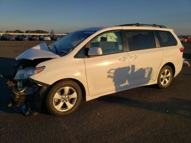 Image 1 of 2018 TOYOTA SIENNA LE 2018 with VIN 5TDKZ3DC9JS952563