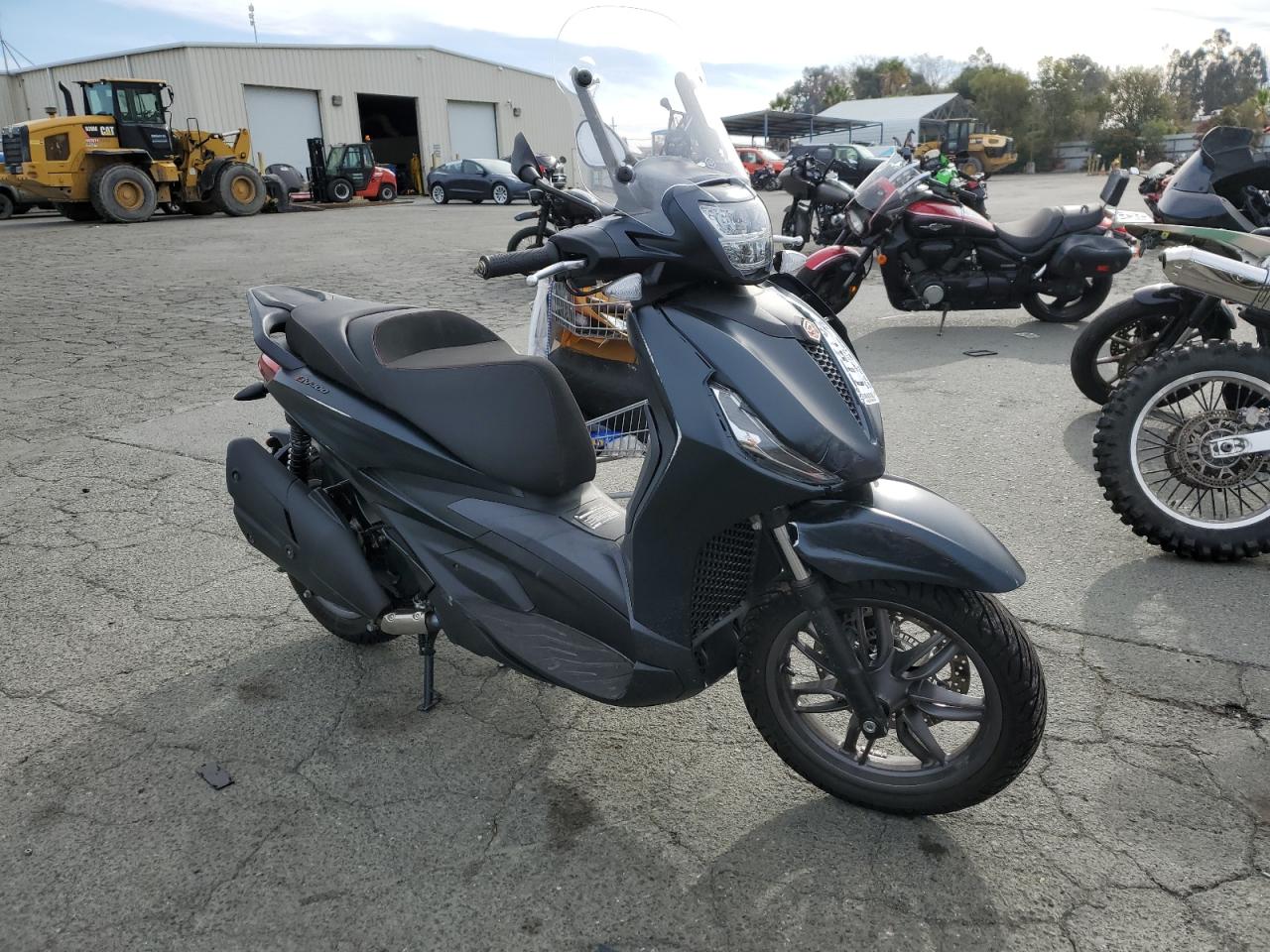Image 1 of 2023 PIAGGIO BV 400 2023 with VIN ZAPMD20UXP5000815