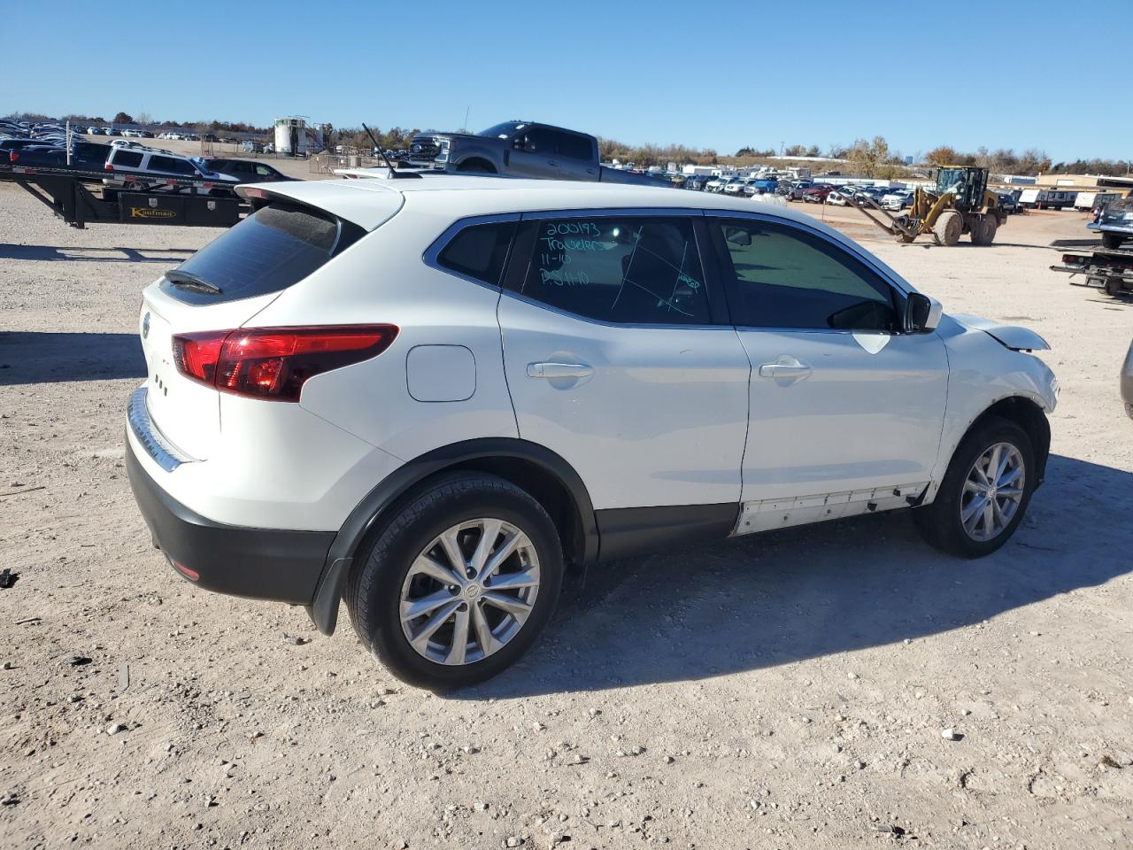 Изображение 3 2017 NISSAN ROGUE SPORT S 2017 с VIN JN1BJ1CP6HW029762