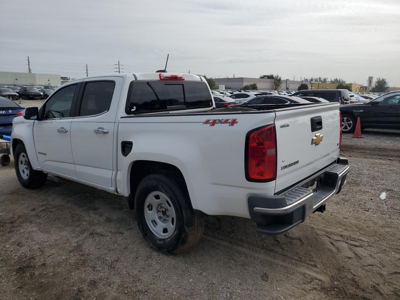 Image 2 of 2016 CHEVROLET COLORADO LT 2016 with VIN 1GCGTCE35G1117362