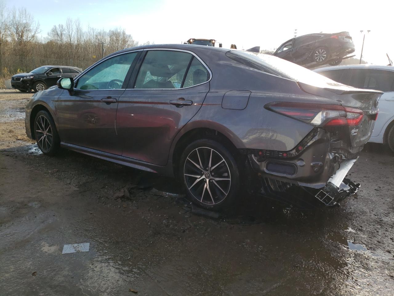 Obraz 2 z 2021 TOYOTA CAMRY SE 2021 z VIN 4T1G11AK4MU564942