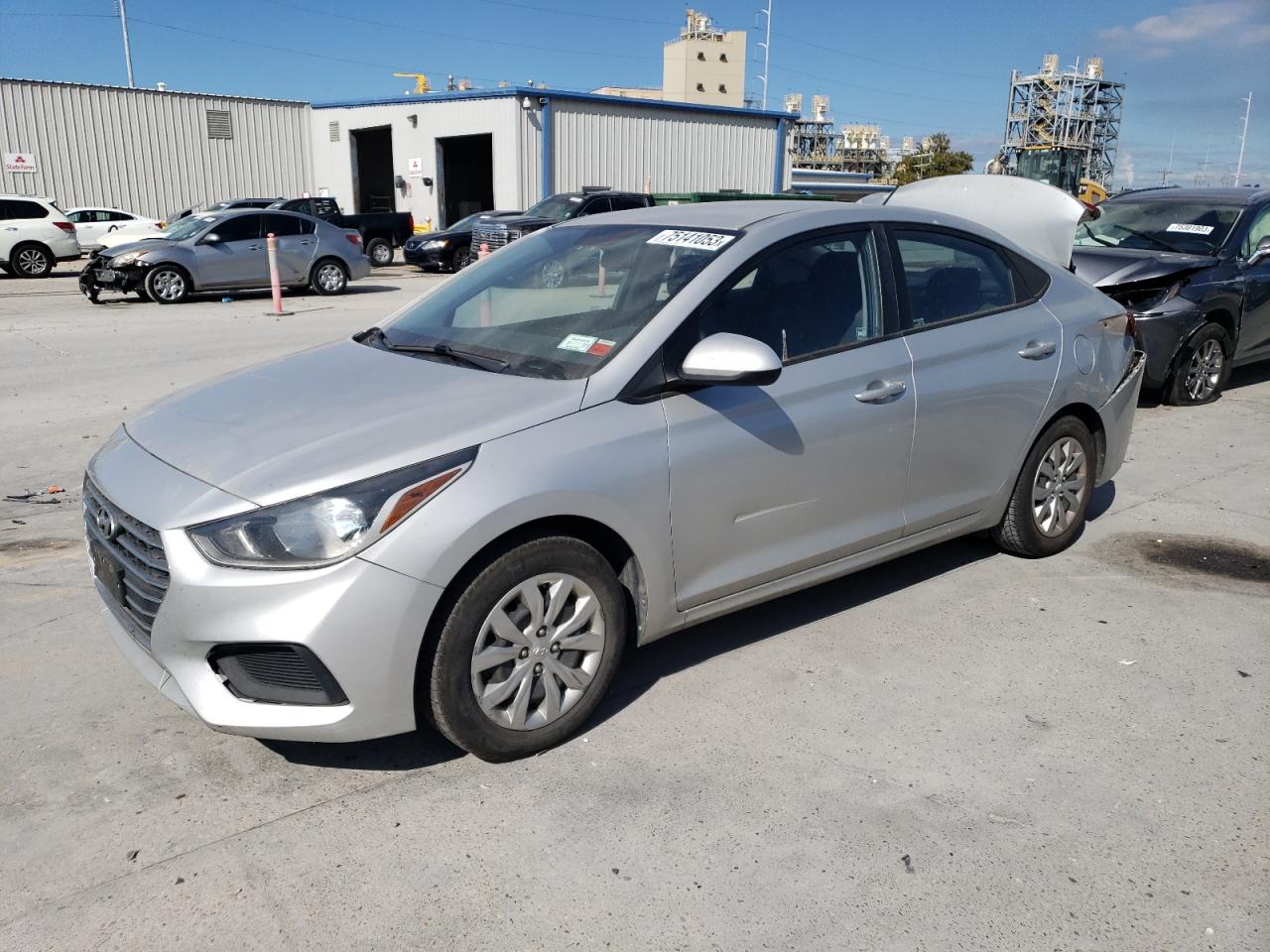 Изображение 1 2019 HYUNDAI ACCENT SE 2019 с VIN 3KPC24A3XKE044640