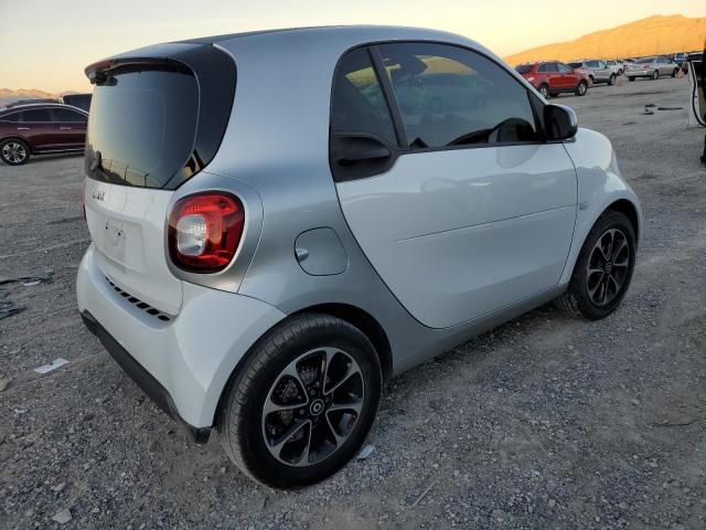 Image 3 of 2016 SMART FORTWO  2016 with VIN WMEFJ5DAXGK052470