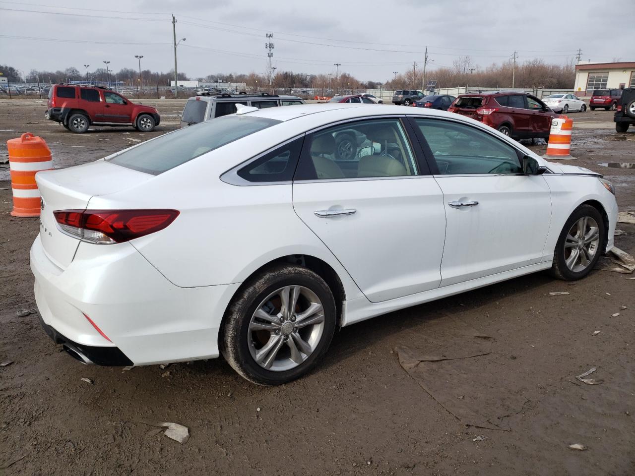 Image 3 of 2018 HYUNDAI SONATA SPORT 2018 with VIN 5NPE34AF8JH631879