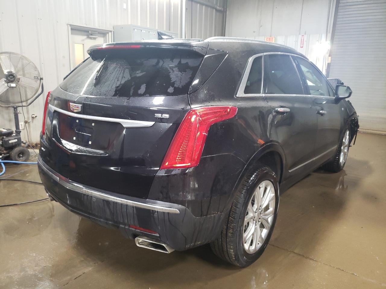 Изображение 3 2018 CADILLAC XT5 LUXURY 2018 с VIN 1GYKNDRS9JZ136768