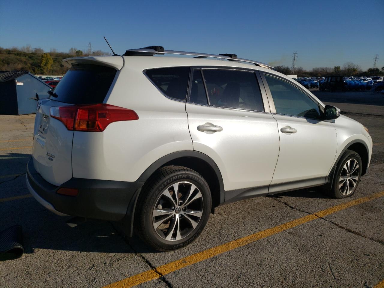 Image 3 of 2015 TOYOTA RAV4 LIMITED 2015 with VIN JTMDFREV1FD167395