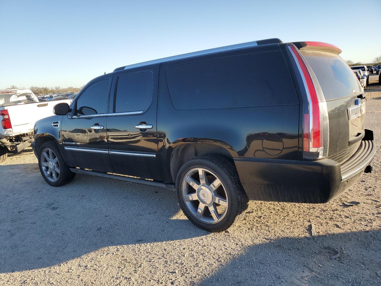 Изображение 2 2008 CADILLAC ESCALADE ESV 2008 с VIN 1GYFK66848R268913