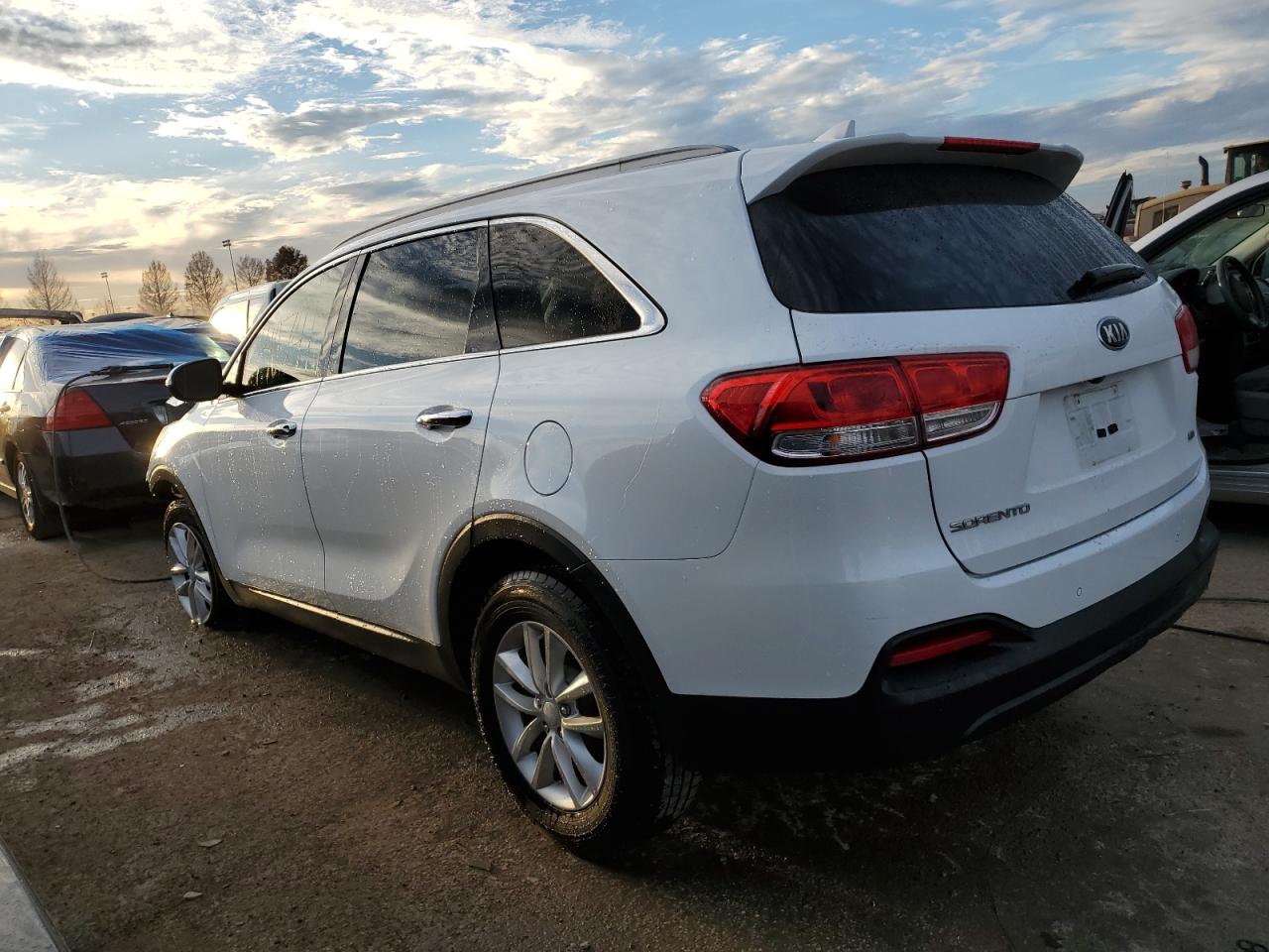 Image 2 of 2016 KIA SORENTO LX 2016 with VIN 5XYPG4A3XGG025907
