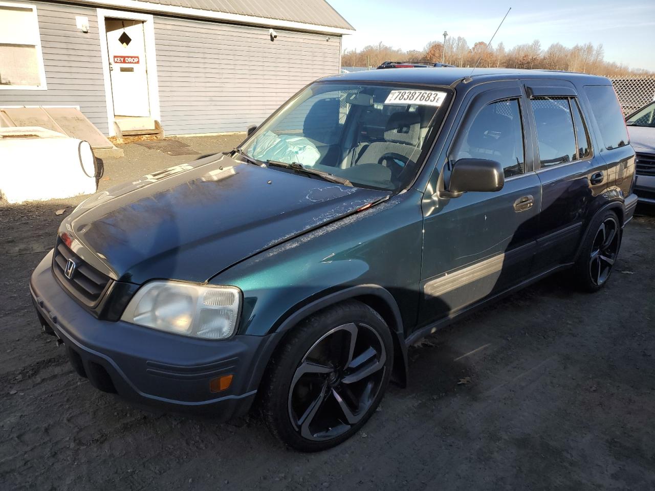 Image 1 of 1998 HONDA CR-V LX 1998 with VIN JHLRD1844WC094872