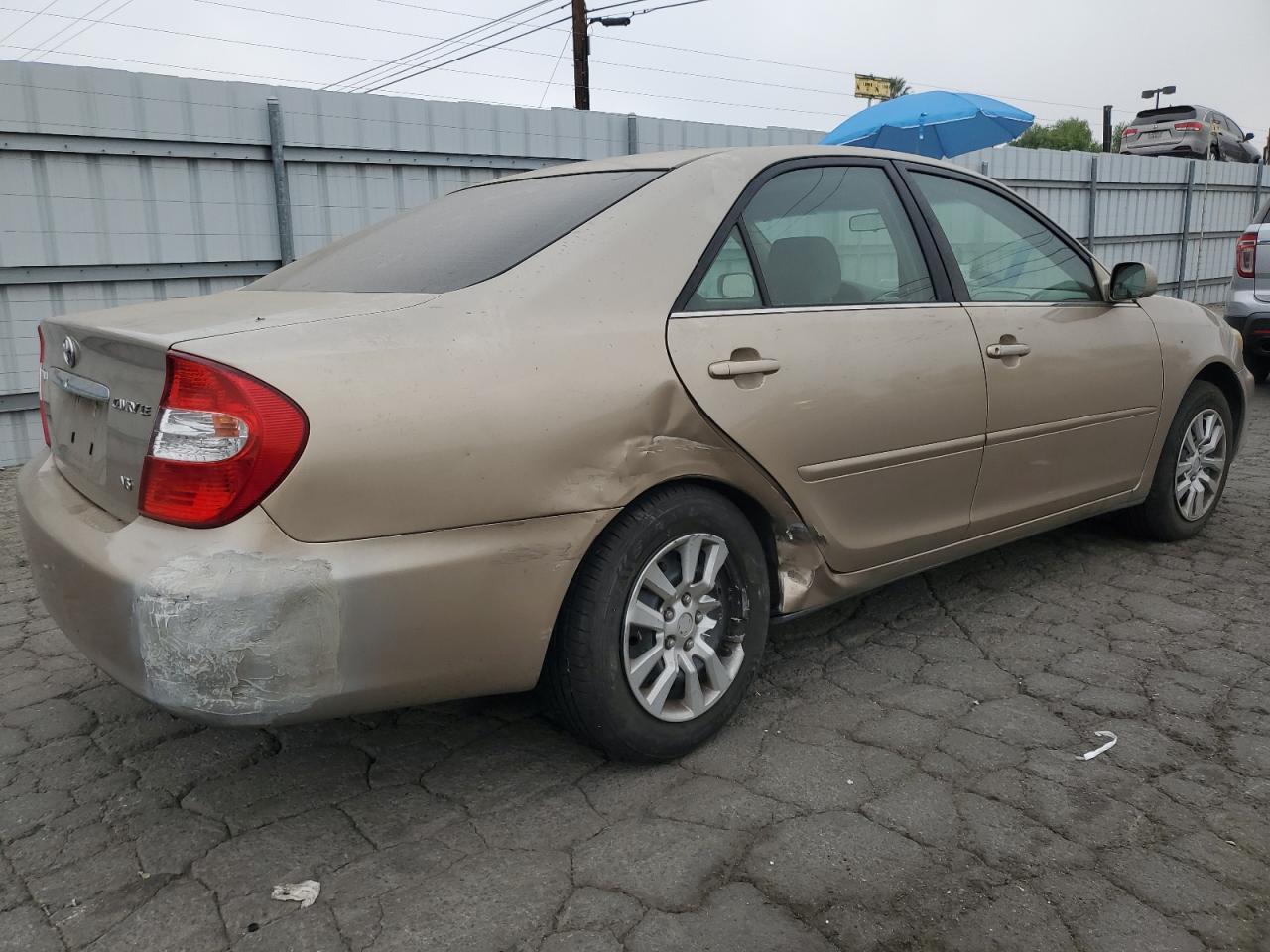 Obraz 3 z 2003 TOYOTA CAMRY LE 2003 z VIN 4T1BF32K43U556229