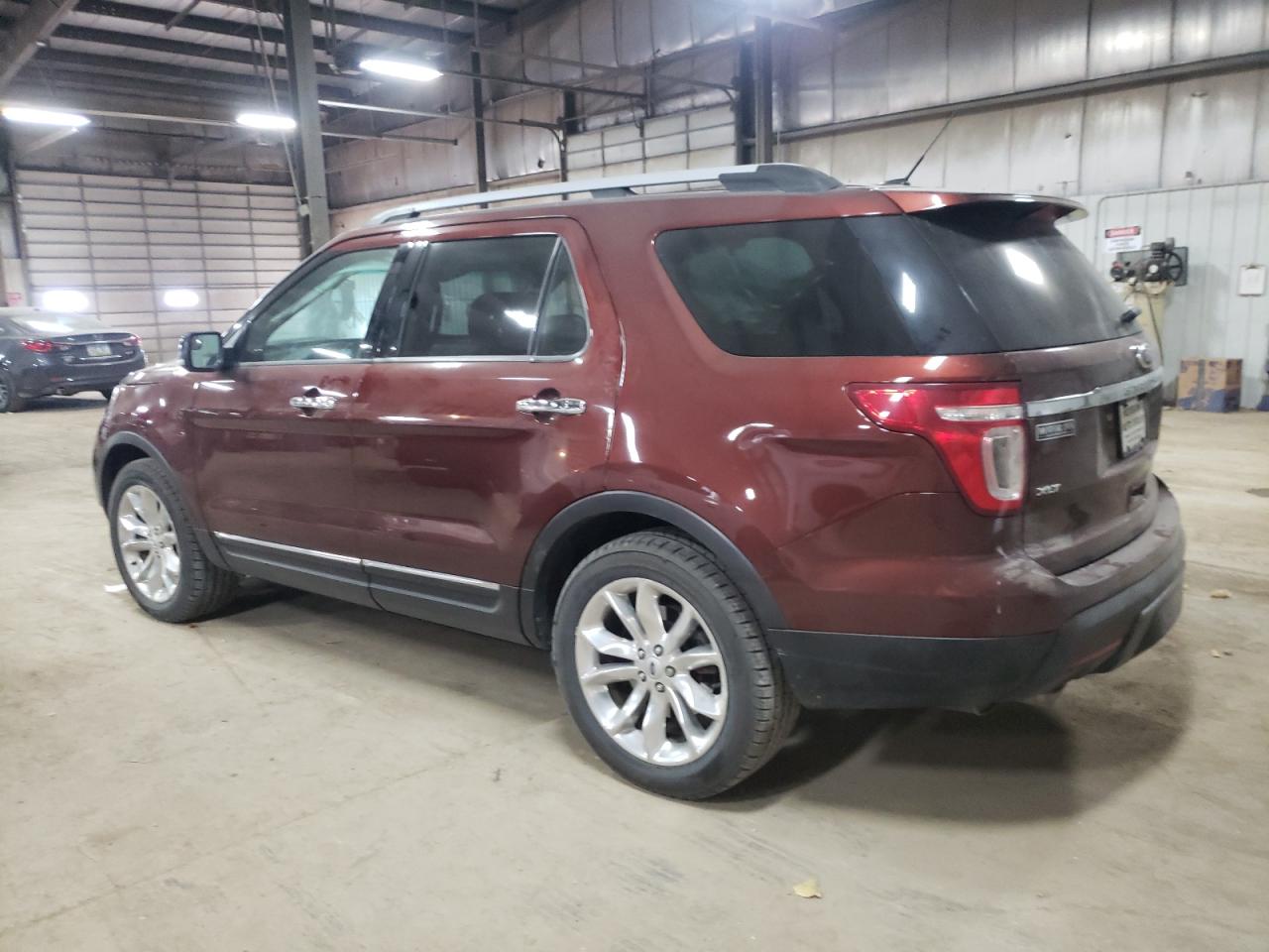 Изображение 2 2015 FORD EXPLORER XLT 2015 с VIN 1FM5K8D84FGB72722