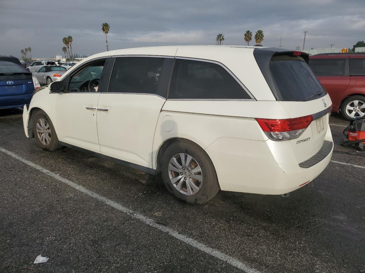 Изображение 2 2015 HONDA ODYSSEY EXL 2015 с VIN 5FNRL5H64FB102416