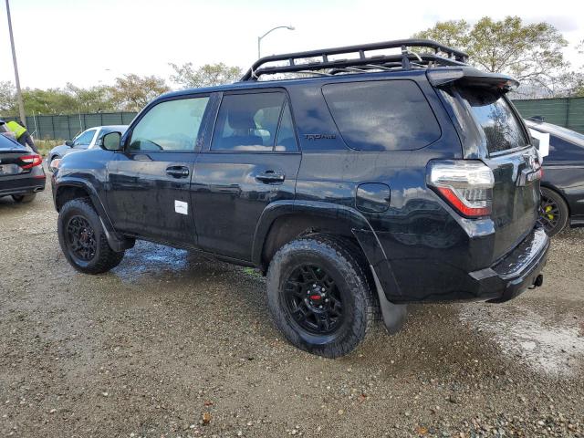 Obraz 2 z 2019 TOYOTA 4RUNNER SR5 2019 z VIN JTEBU5JRXK5654402