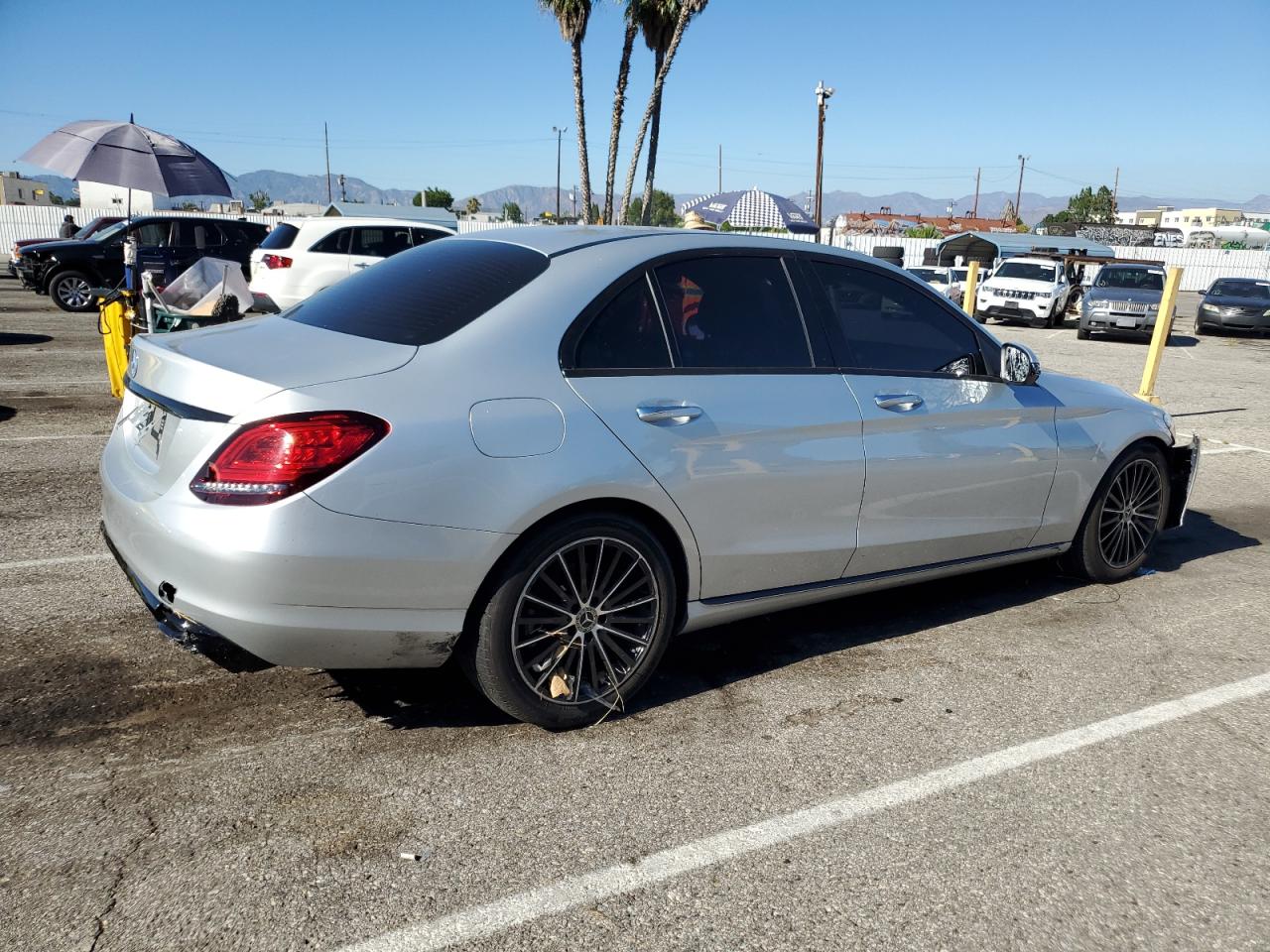 Изображение 3 2021 MERCEDES-BENZ C 300 2021 с VIN W1KWF8DB8MR632402