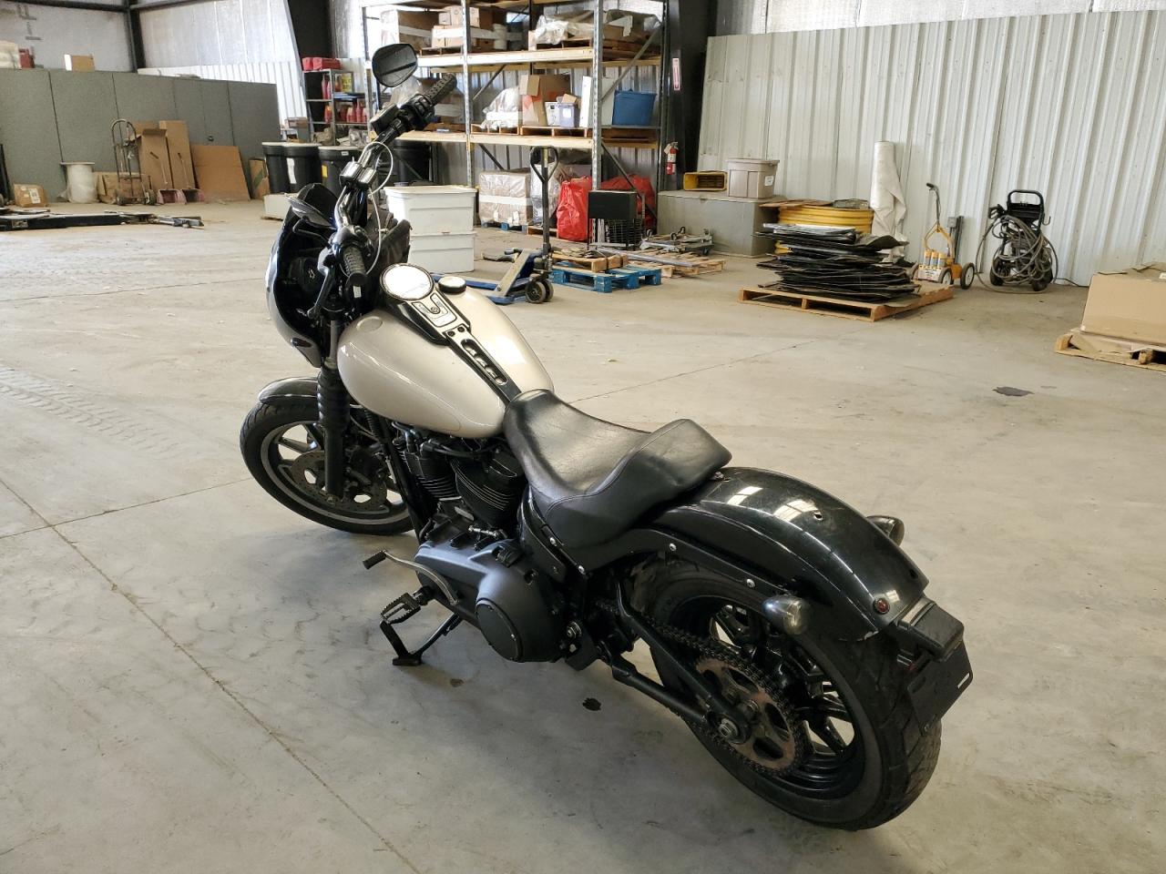 Изображение 3 2020 HARLEY-DAVIDSON FXST  2020 с VIN 1HD1BVJ22LB068111