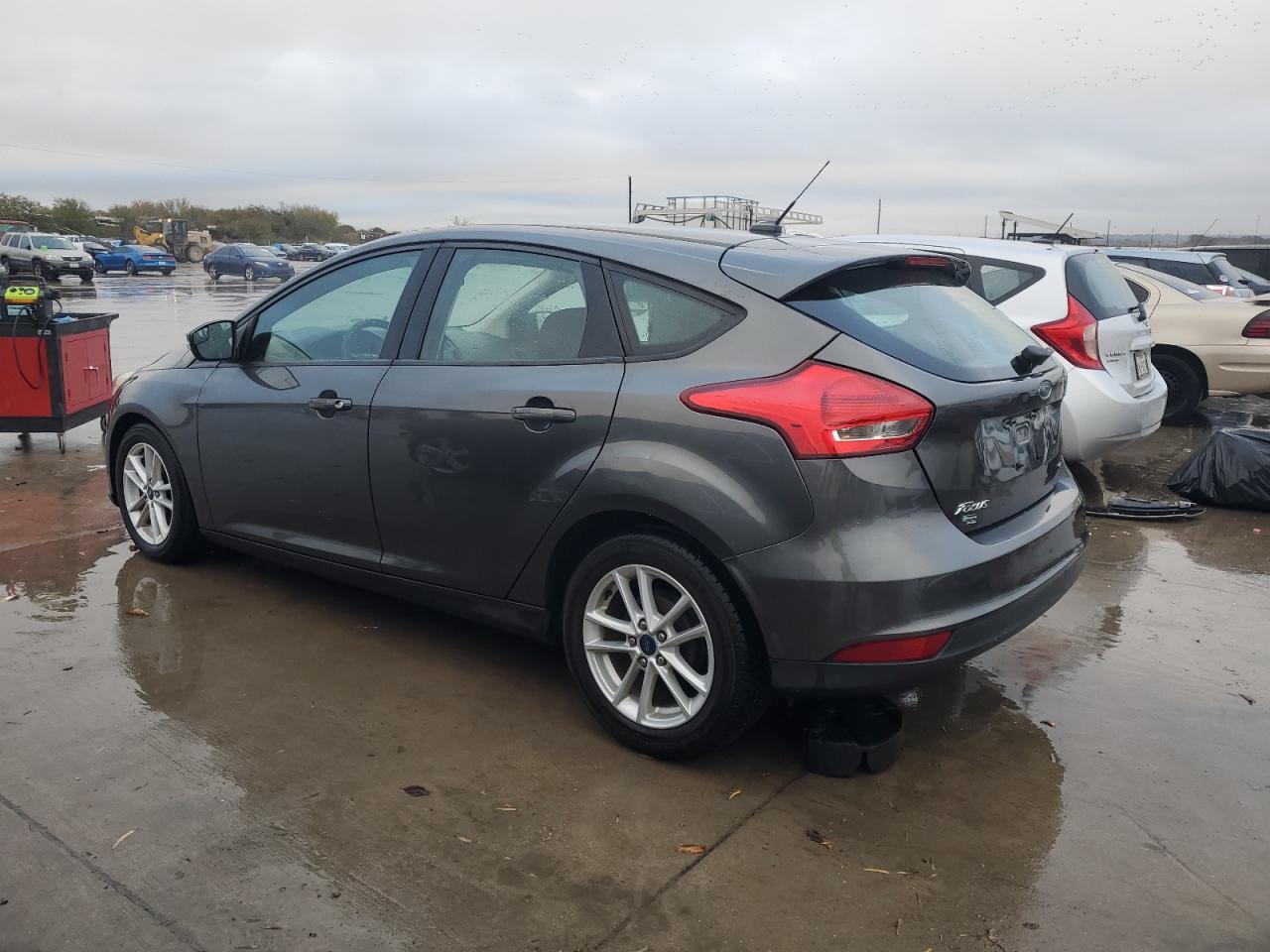 Image 2 of 2017 FORD FOCUS SE 2017 with VIN 1FADP3K25HL246619