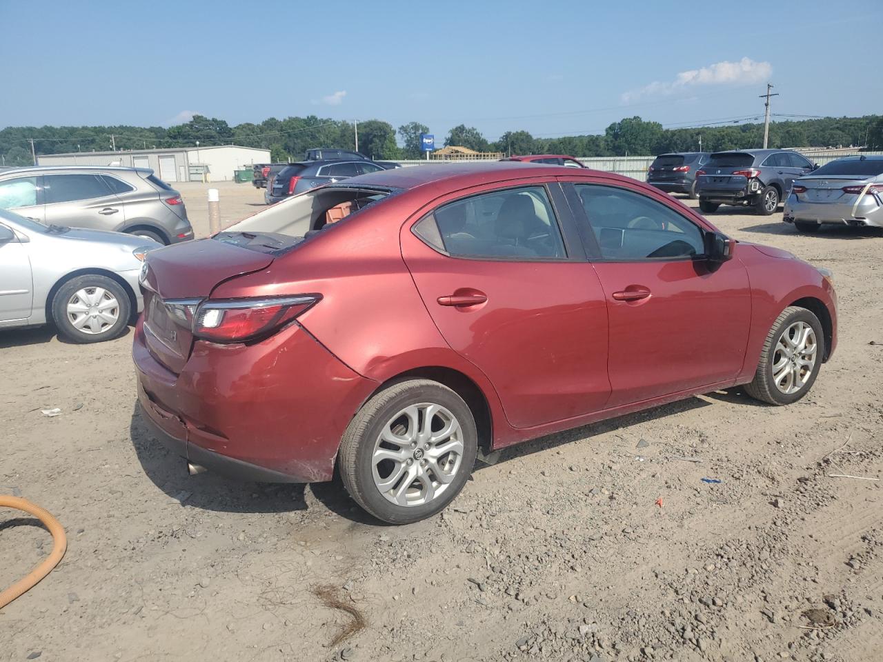 Obraz 3 z 2017 TOYOTA YARIS IA  2017 z VIN 3MYDLBYV7HY168581