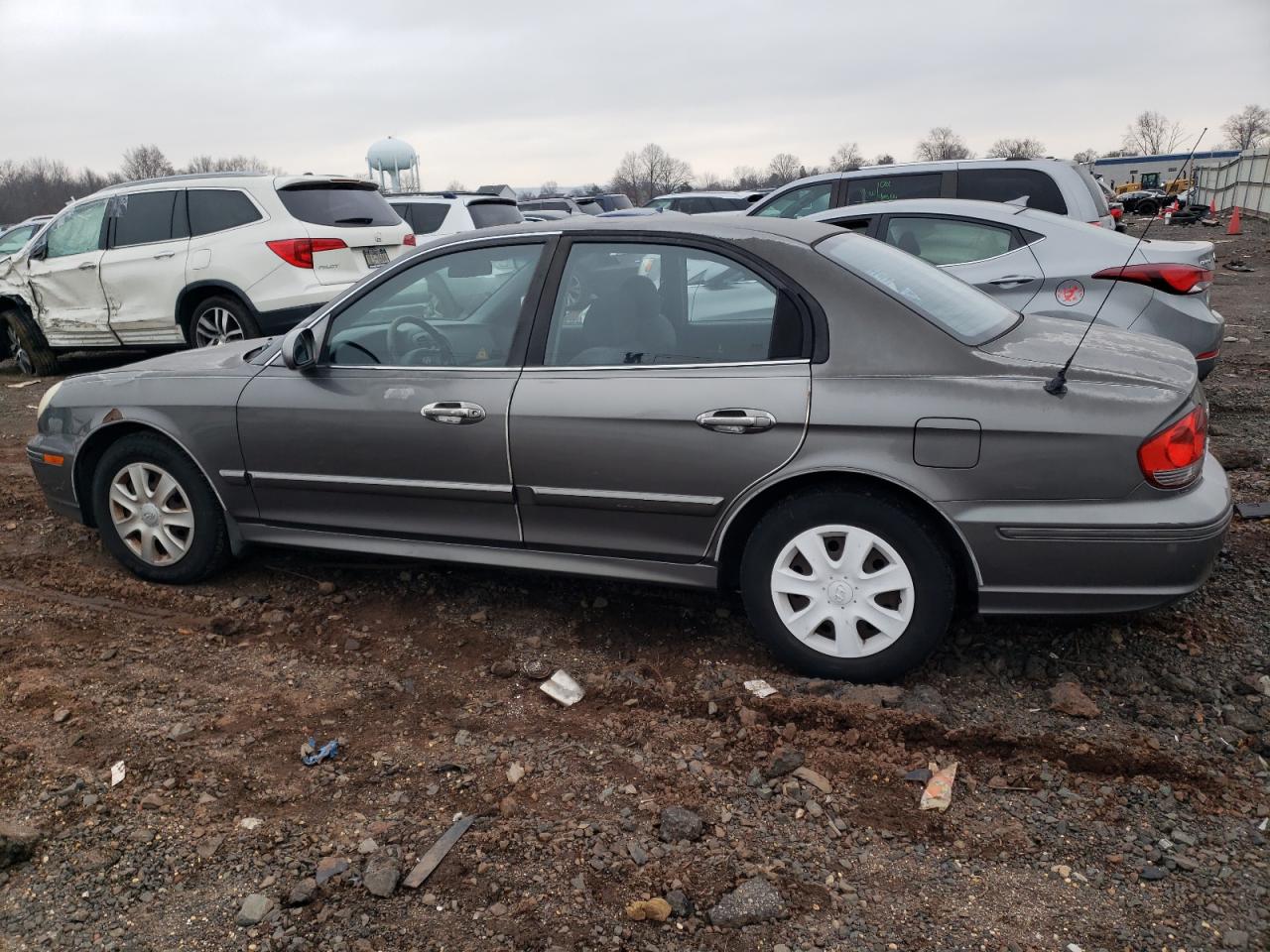 Obraz 2 z 2004 HYUNDAI SONATA GL 2004 z VIN KMHWF25S34A943929