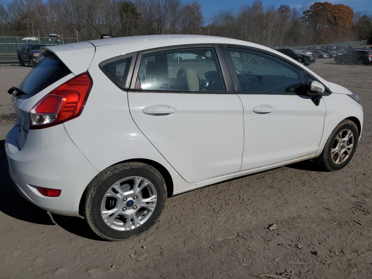 Image 3 of 2014 FORD FIESTA SE 2014 with VIN 3FADP4EJXEM189000