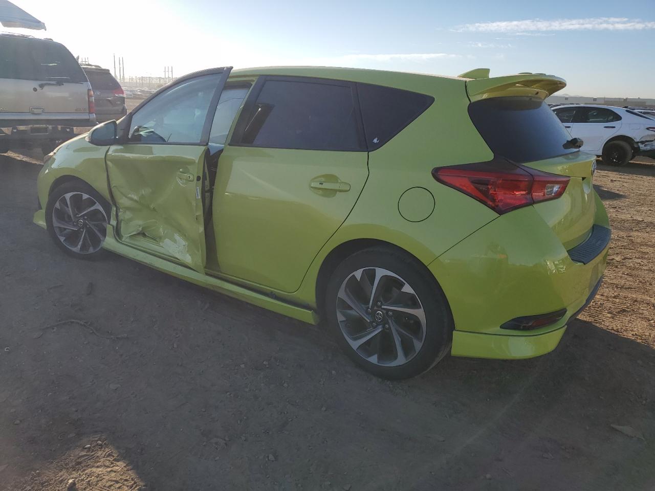 Изображение 2 2016 TOYOTA SCION IM  2016 с VIN JTNKARJE1GJ510913