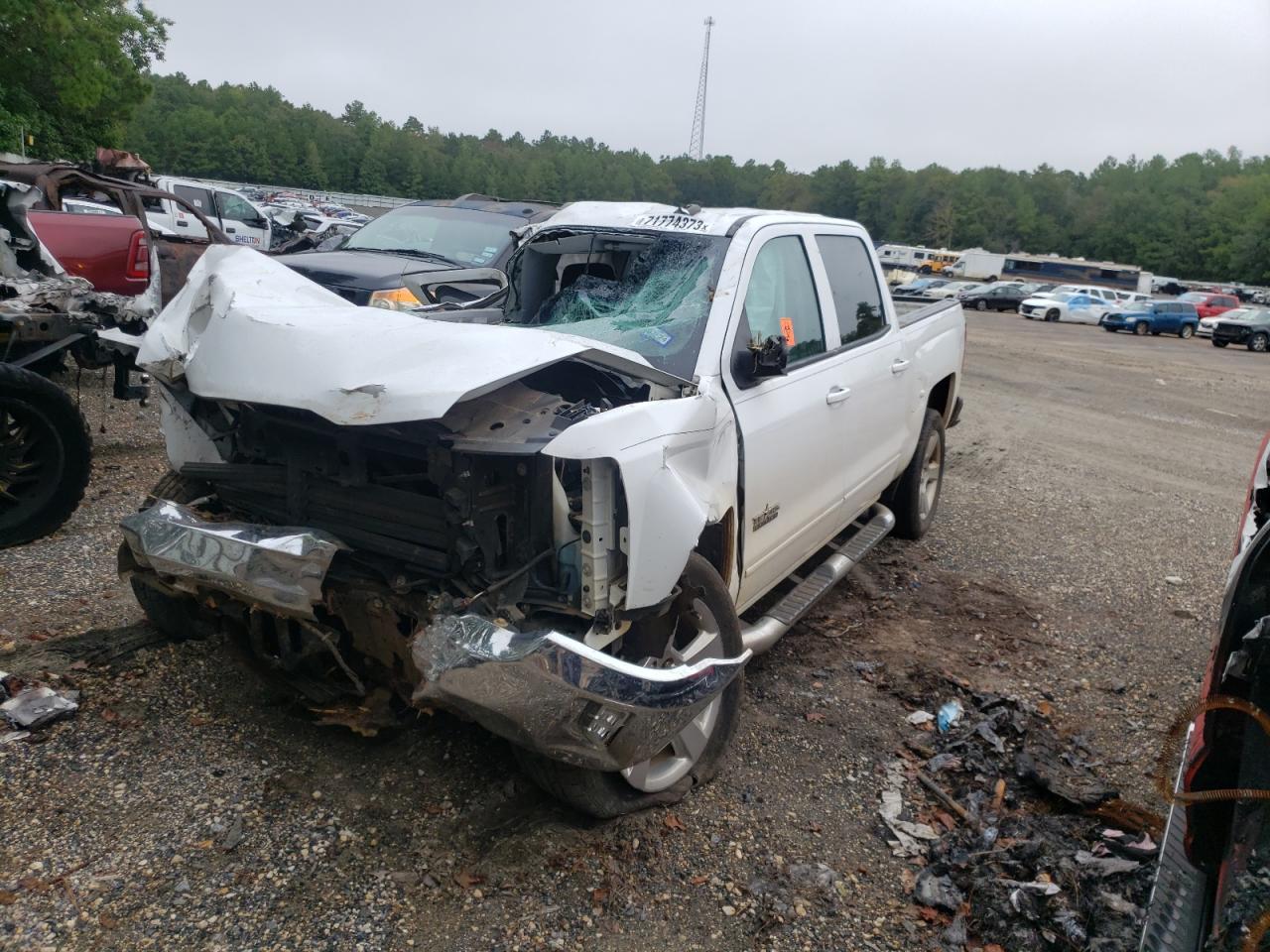 Image 1 of 2018 CHEVROLET SILVERADO C1500 LT 2018 with VIN 3GCPCREC0JG195253