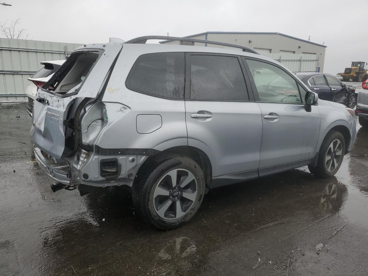 Obraz 3 z 2017 SUBARU FORESTER 2.5I PREMIUM 2017 z VIN JF2SJAEC9HG481269