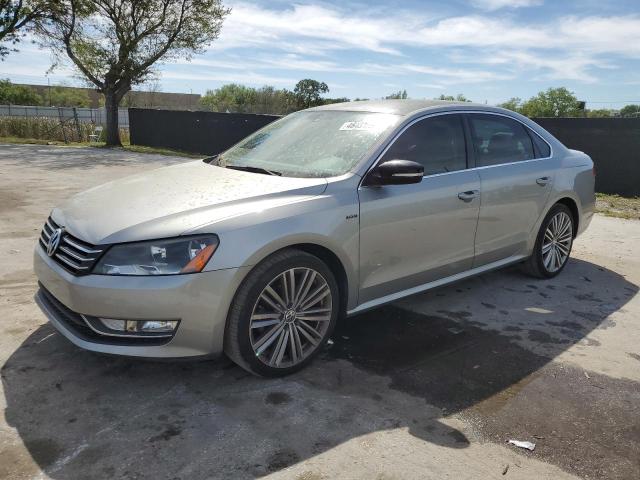 Obraz 1 z 2014 VOLKSWAGEN PASSAT SE 2014 z VIN 1VWBT7A32EC083001