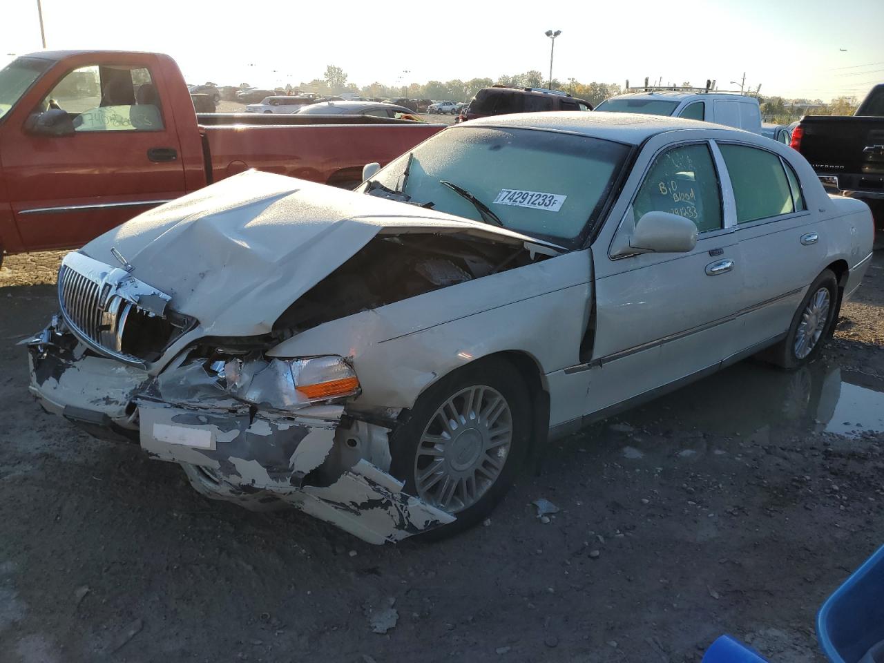 Obraz 1 z 2006 LINCOLN TOWN CAR DESIGNER 2006 z VIN 1LNHM83V86Y632019