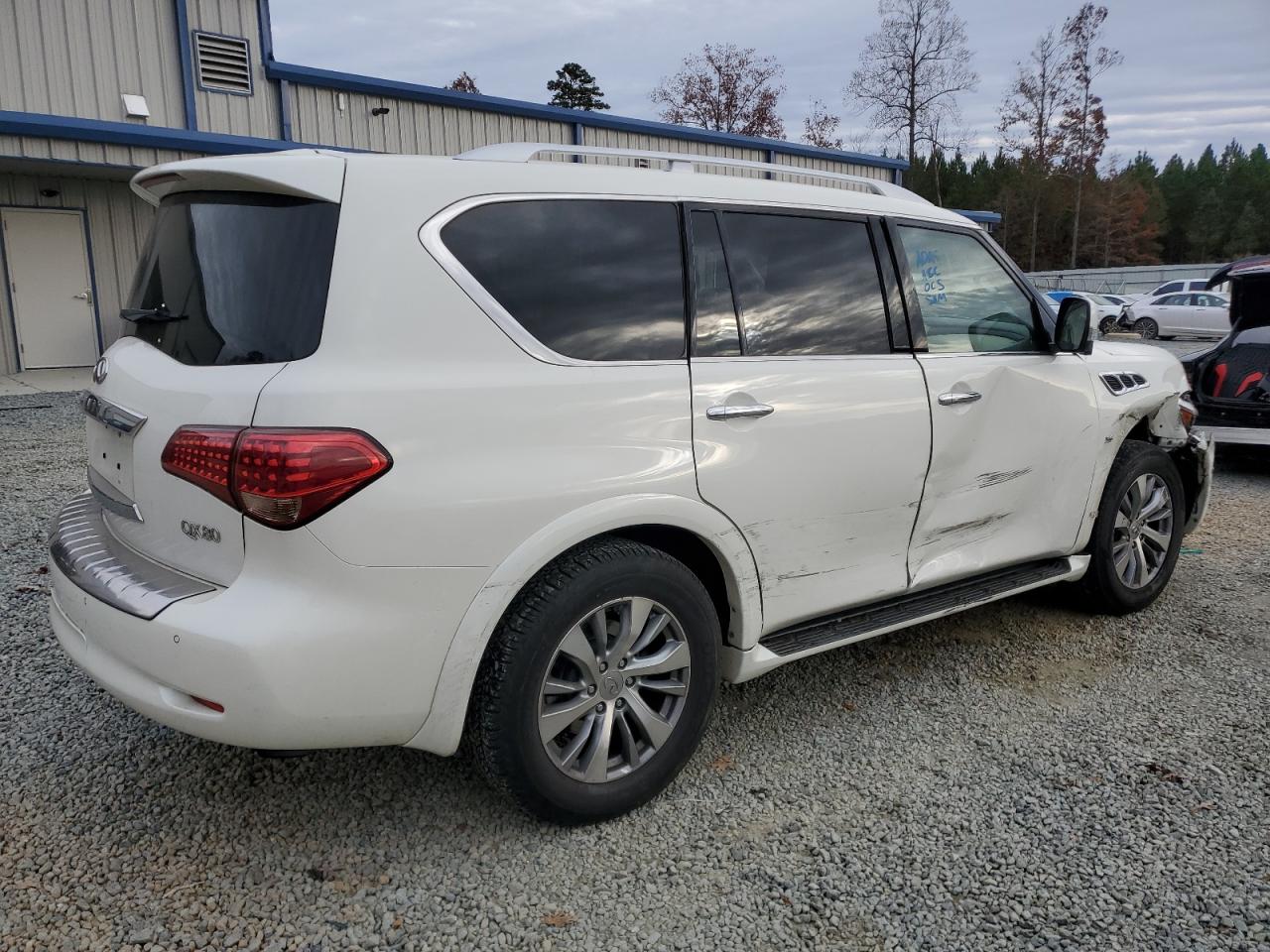Obraz 3 z 2017 INFINITI QX80 BASE 2017 z VIN JN8AZ2NE9H9156222
