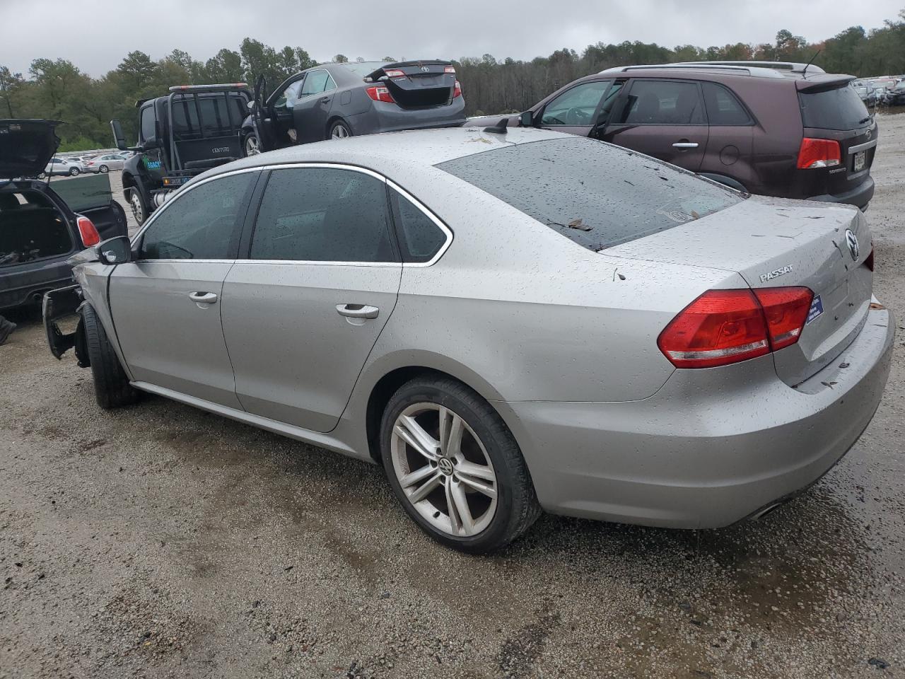 Изображение 2 2014 VOLKSWAGEN PASSAT SE 2014 с VIN 1VWBT7A31EC070644