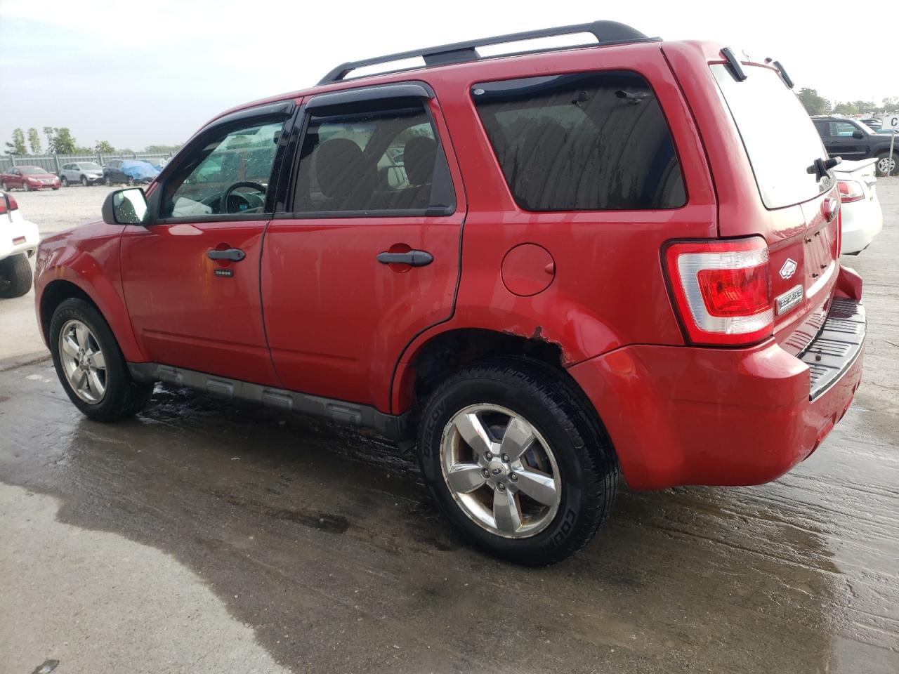 Image 2 of 2010 FORD ESCAPE XLT 2010 with VIN 1FMCU9D74AKB30426