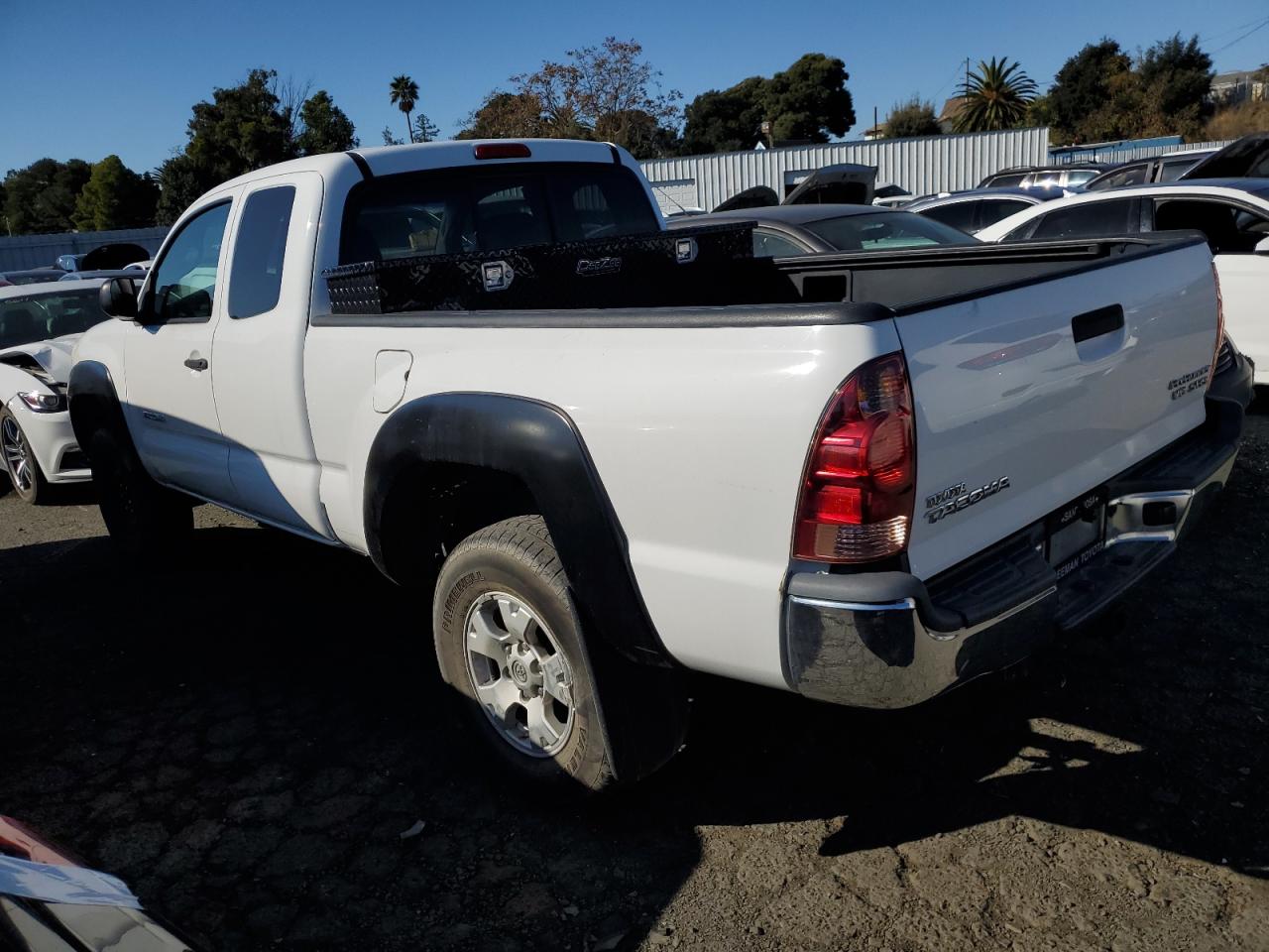 Image 2 of 2006 TOYOTA TACOMA PRERUNNER ACCESS CAB 2006 with VIN 5TETU62N56Z213287