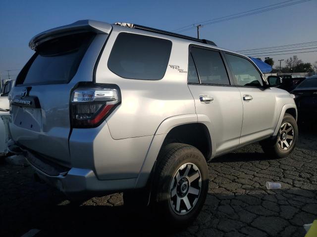 Obraz 3 z 2019 TOYOTA 4RUNNER SR5 2019 z VIN JTEBU5JR6K5648791