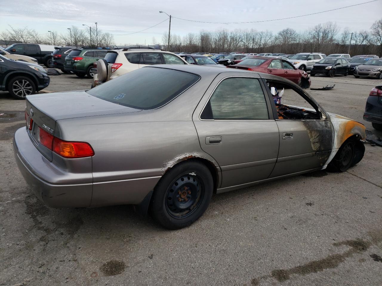 Obraz 3 z 2001 TOYOTA CAMRY CE 2001 z VIN 4T1BG22KX1U098281